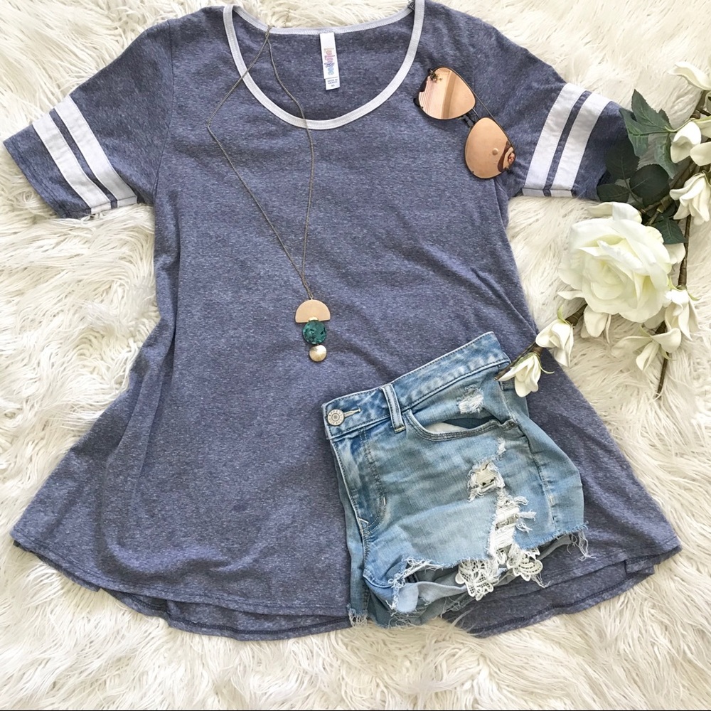 Lularoe Perfect T Top- XS